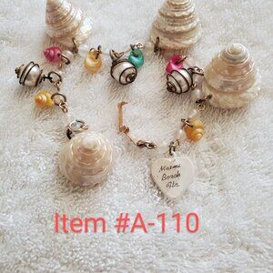A nice seashell bracelet for a little girl, wt. 25grams , item # A-110